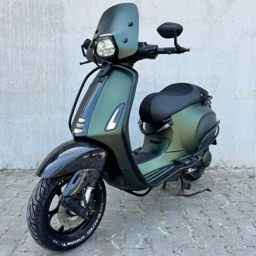 SOLD Vespa Sprint Matt Green/Carbon FFG-55-L