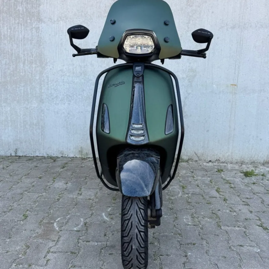 SOLD Vespa Sprint Matt Green/Carbon FFG-55-L