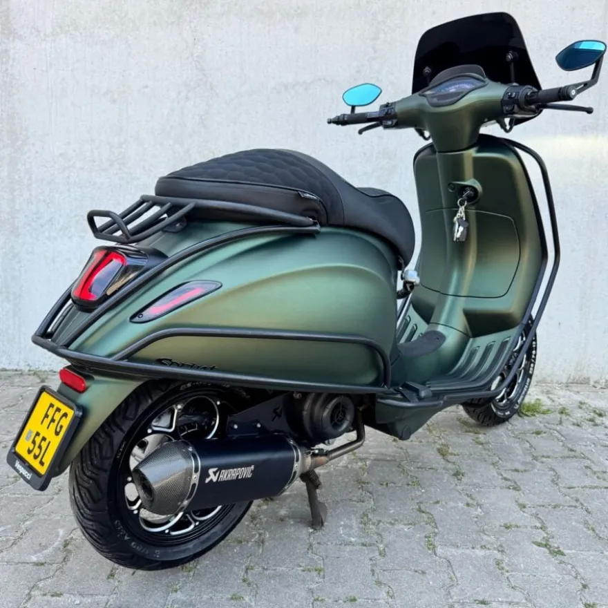 SOLD Vespa Sprint Matt Green/Carbon FFG-55-L