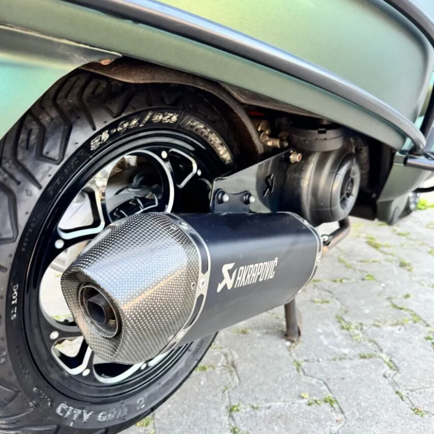 SOLD Vespa Sprint Matt Green/Carbon FFG-55-L