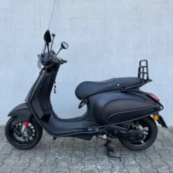 SOLD Vespa Sprint Mat Zwart FBL-02-J