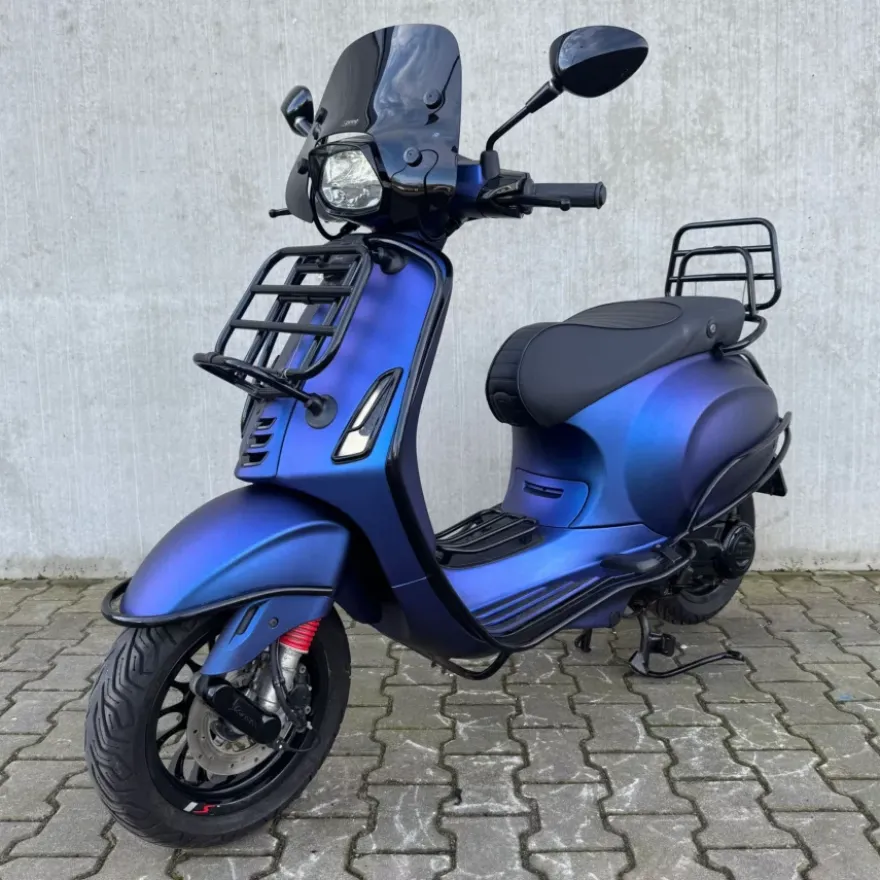 SOLD VESPA Sprint Opaco Galaxy Blue Chameleon DVH-90-D