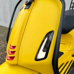 SOLD Vespa Sprint Sport Mat Geel DRS-60-F