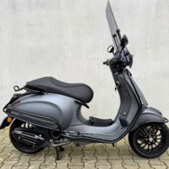 SOLD Vespa Sprint Sport Mat Grijs DTB-60-L