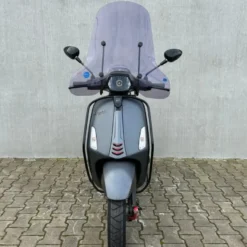 SOLD Vespa Sprint Sport Mat Grijs DJD-53-S