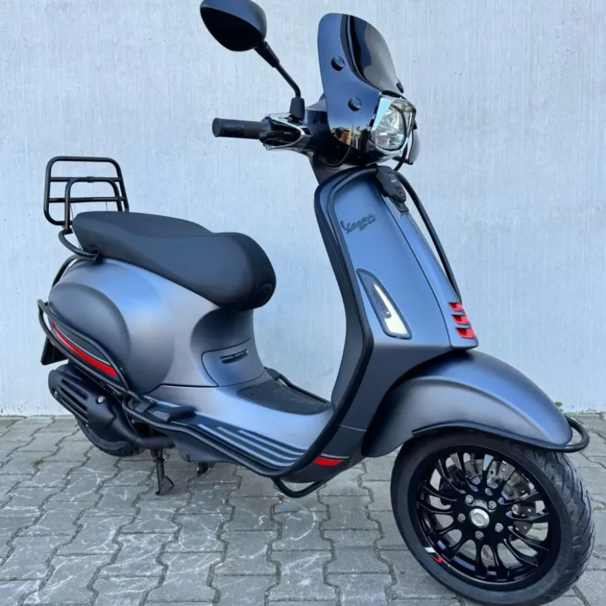 SOLD Vespa Sprint Sport Mat Grijs FFG-62-L