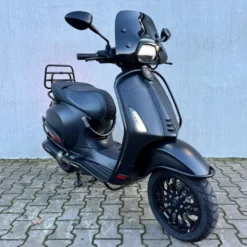 SOLD Vespa Sprint Sport Mat Zwart FLF-95-R
