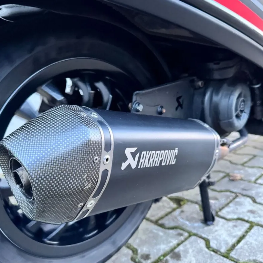 SOLD Vespa Sprint Sport Mat Zwart FLF-95-R
