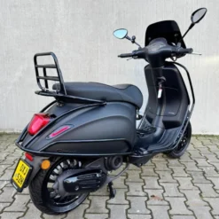 SOLD Vespa Sprint Sport Mat Zwart DXJ-52-H