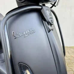 SOLD Vespa Sprint Sport Mat Zwart DZL-26-X