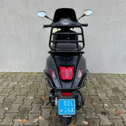 SOLD Vespa Sprint Sport Mat Zwart DZL-26-X