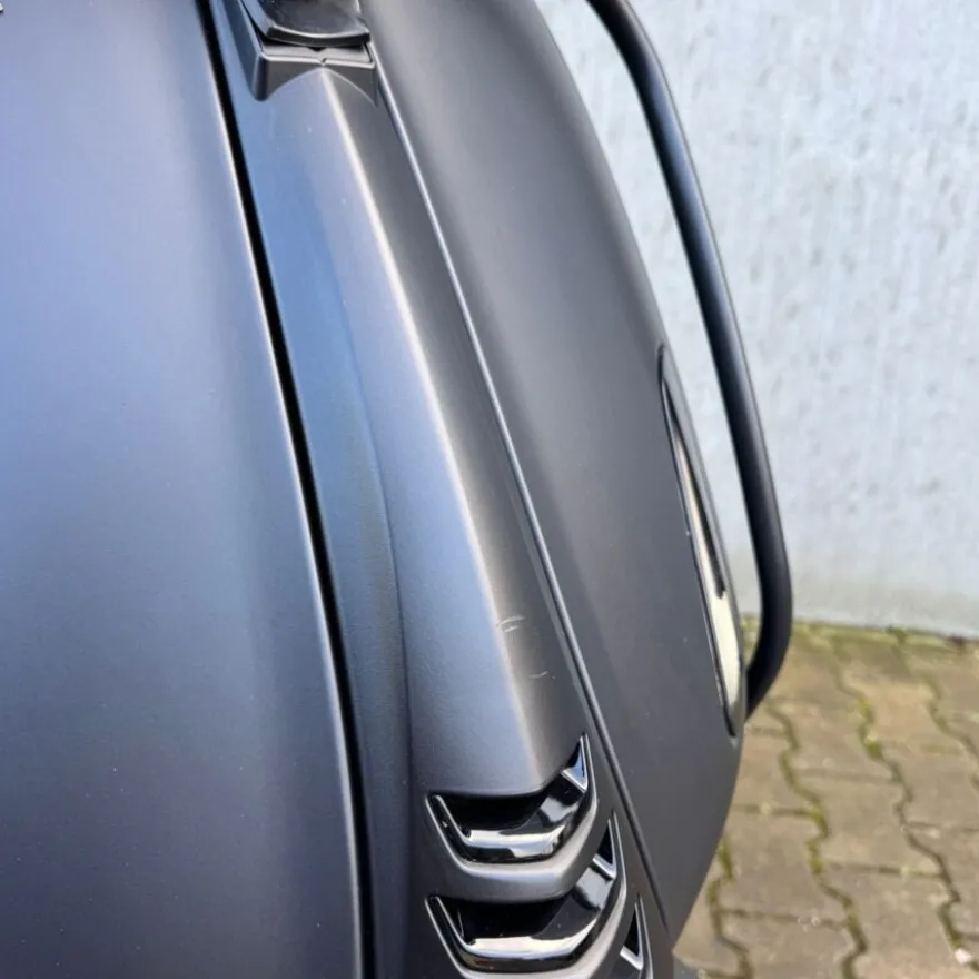 SOLD Vespa Sprint Sport Mat Zwart DSG-11-Z