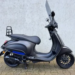 SOLD Vespa Sprint Sport Mat Zwart DSG-11-Z