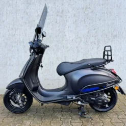 SOLD Vespa Sprint Sport Mat Zwart DSG-11-Z