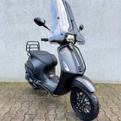 SOLD Vespa Sprint Sport Mat Zwart DSG-11-Z
