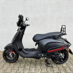SOLD Vespa Sprint Sport Mat Zwart FHG-64-V
