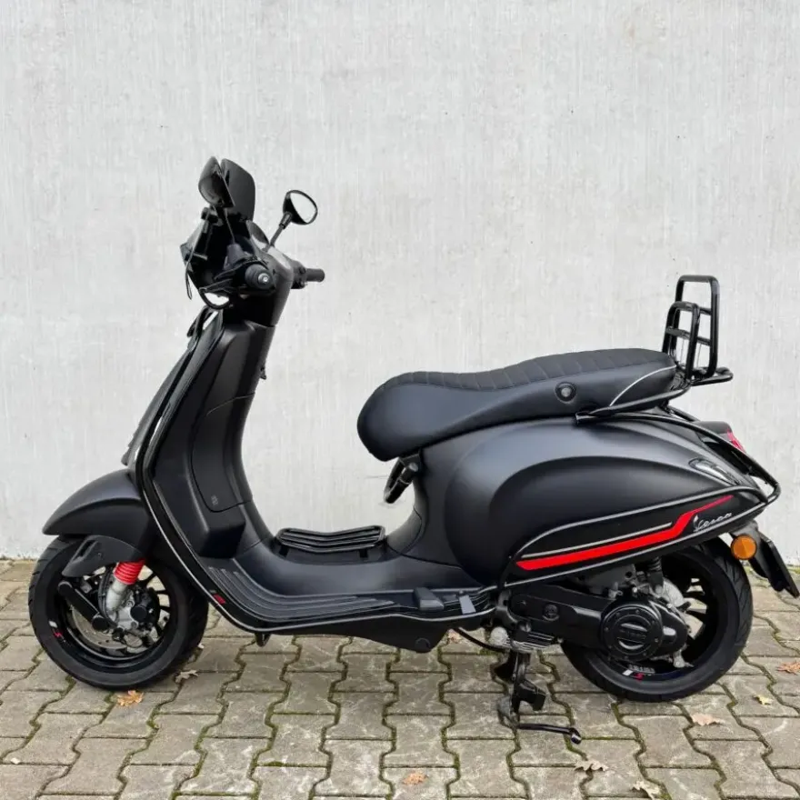 SOLD Vespa Sprint Sport Mat Zwart FHG-64-V