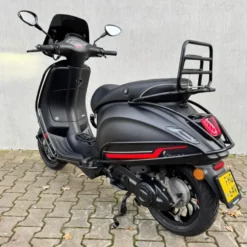 SOLD Vespa Sprint Sport Mat Zwart FHG-64-V