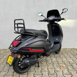 SOLD Vespa Sprint Sport Mat Zwart FHG-64-V