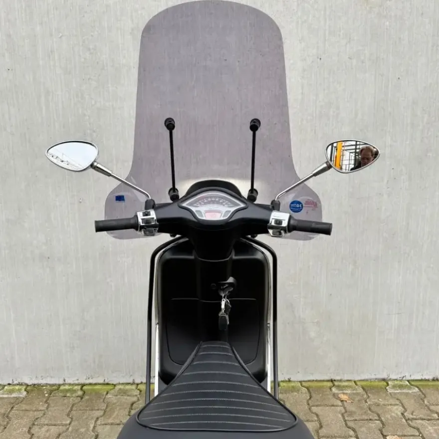SOLD Vespa Sprint Sport Mat Zwart FHF-21-X