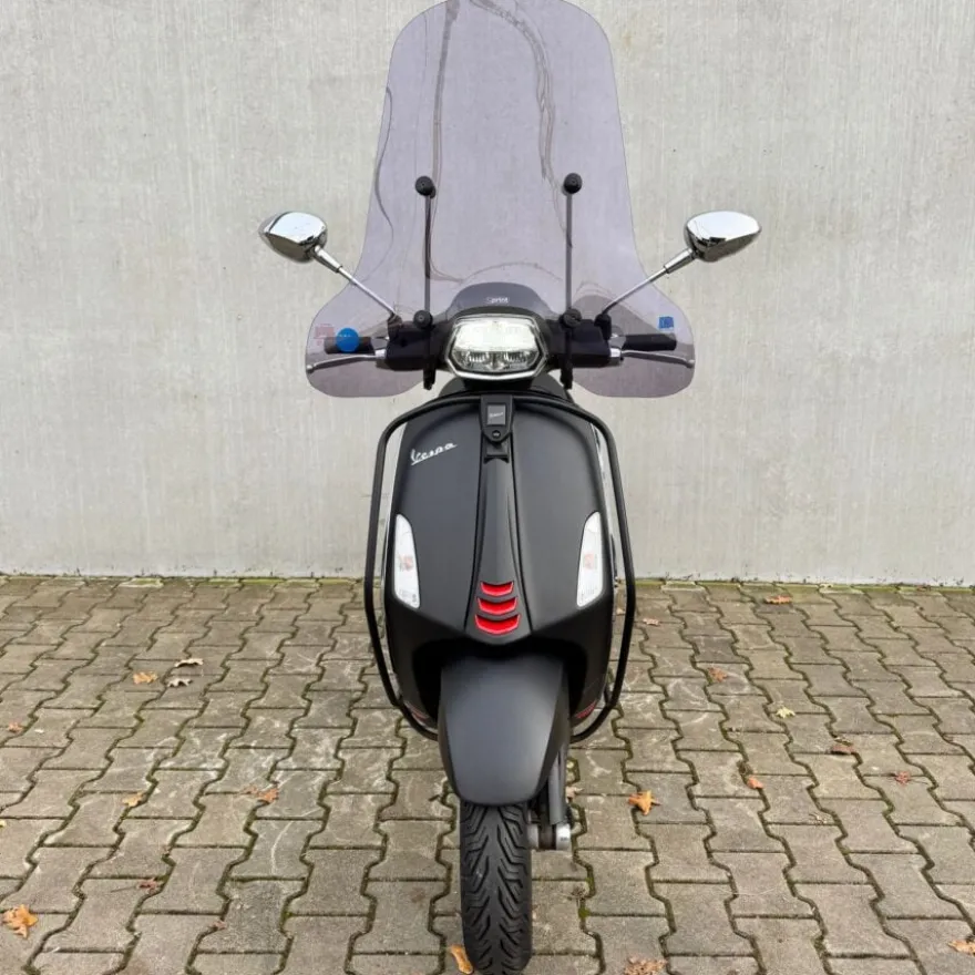 SOLD Vespa Sprint Sport Mat Zwart FHF-21-X