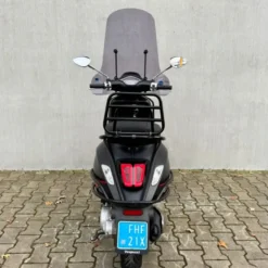 SOLD Vespa Sprint Sport Mat Zwart FHF-21-X