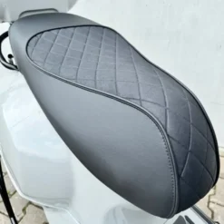 Vespa GTS310 Custom Chalk Grey 2026