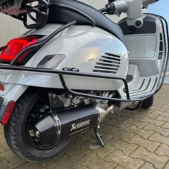 Vespa GTS310 Custom Chalk Grey Akrapovic 2026