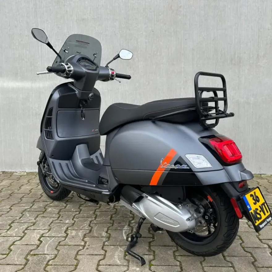 Vespa GTS300 36-MS-VT