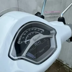 Vespa Primavera Facelift 2026 – Bianco Innocente
