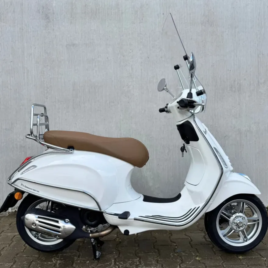 Vespa Primavera Facelift 2026 – Bianco Innocente
