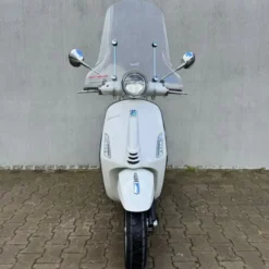 Vespa Primavera Facelift 2026 – Bianco Innocente