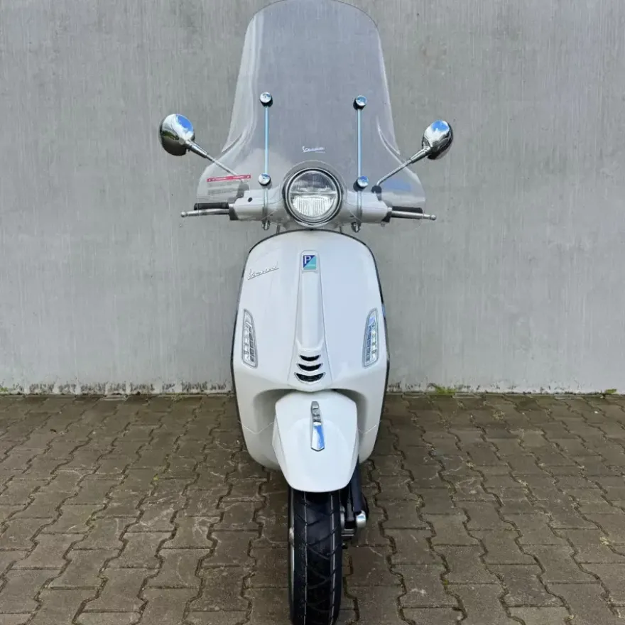 Vespa Primavera Facelift 2026 – Bianco Innocente