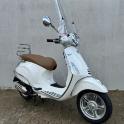 Vespa Primavera Facelift 2026 – Bianco Innocente
