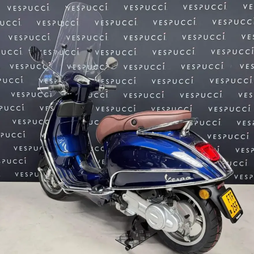 Vespa Primavera Facelift 2026 – Blu Energico Glossy