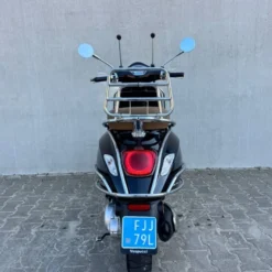 Vespa Primavera Nero Convinto FJJ-79-L