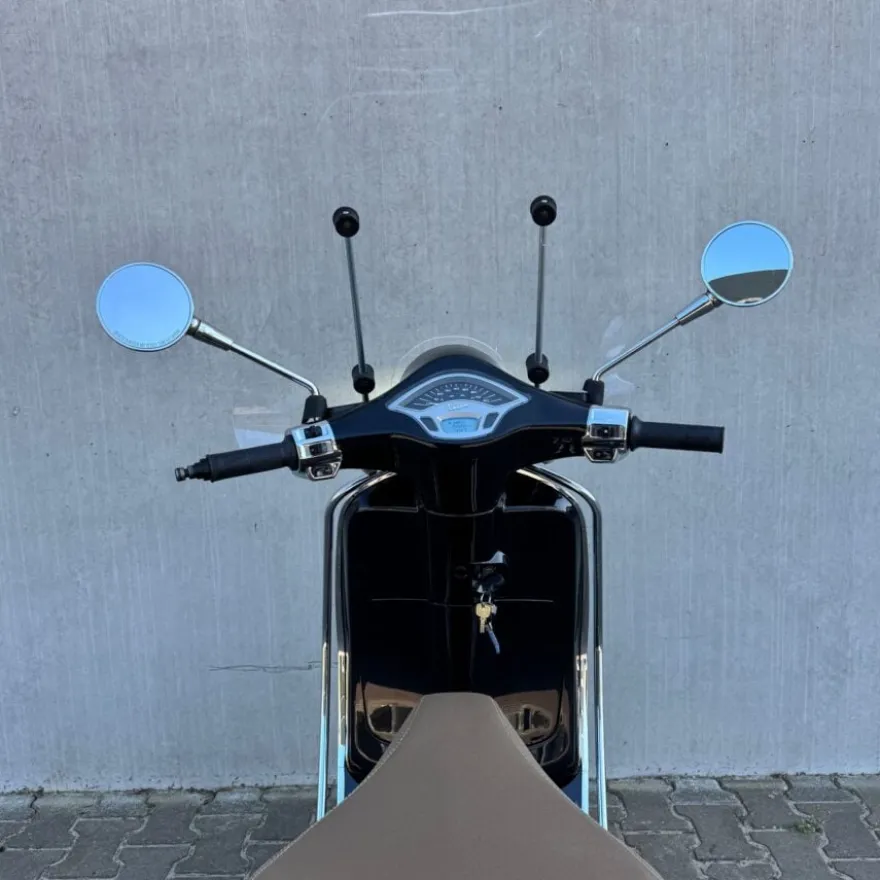 Vespa Primavera Nero Convinto FJJ-79-L