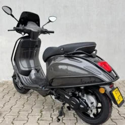 Vespa Sprint Agaath Grijs Facelift 2026