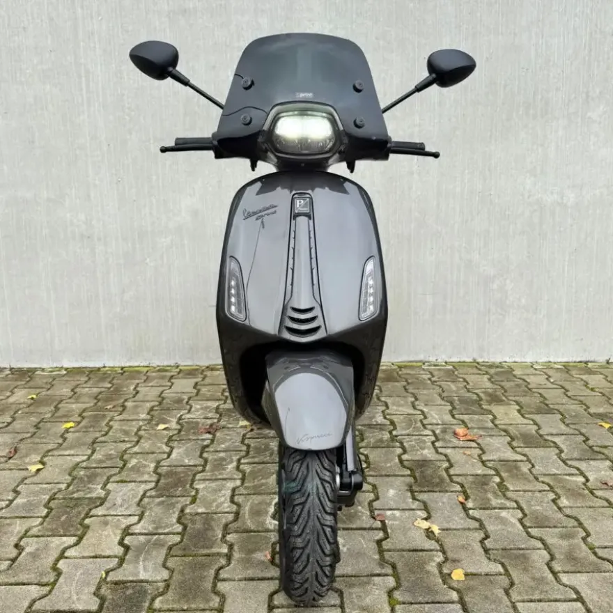 Vespa Sprint Agaath Grijs 2026 SUPERDEAL