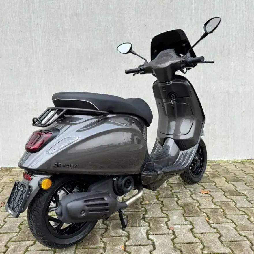 Vespa Sprint Agaath Grijs 2026 SUPERDEAL