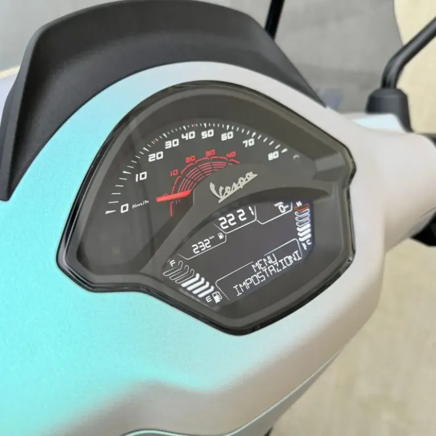 Vespa Sprint Aqua Chameleon Facelift 2026