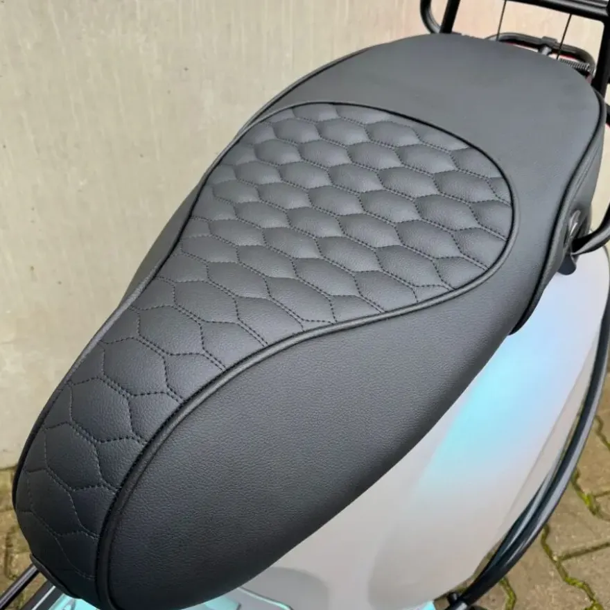 Vespa Sprint Aqua Chameleon Facelift 2026