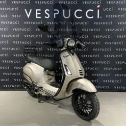 Vespa Sprint – champagne gold