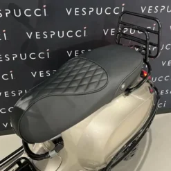 Vespa Sprint – champagne gold