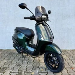 Vespa Sprint Cobra Green Glossy Facelift 2026