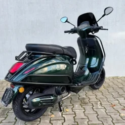Vespa Sprint Cobra Green Glossy Facelift 2026