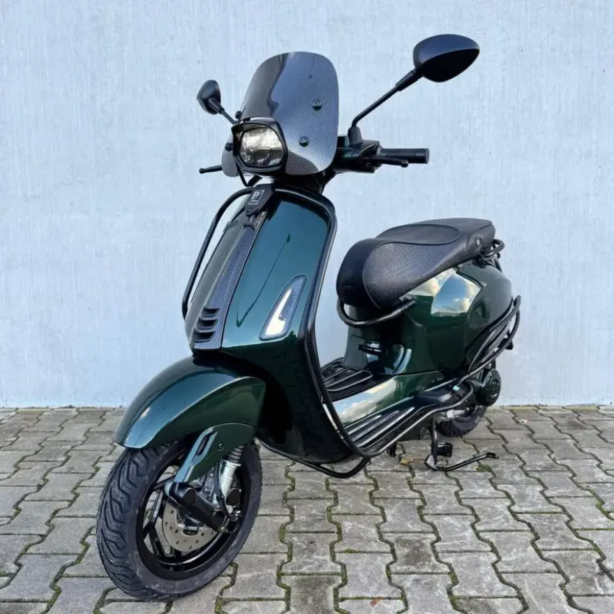 Vespa Sprint Cobra Green Glossy Facelift 2026