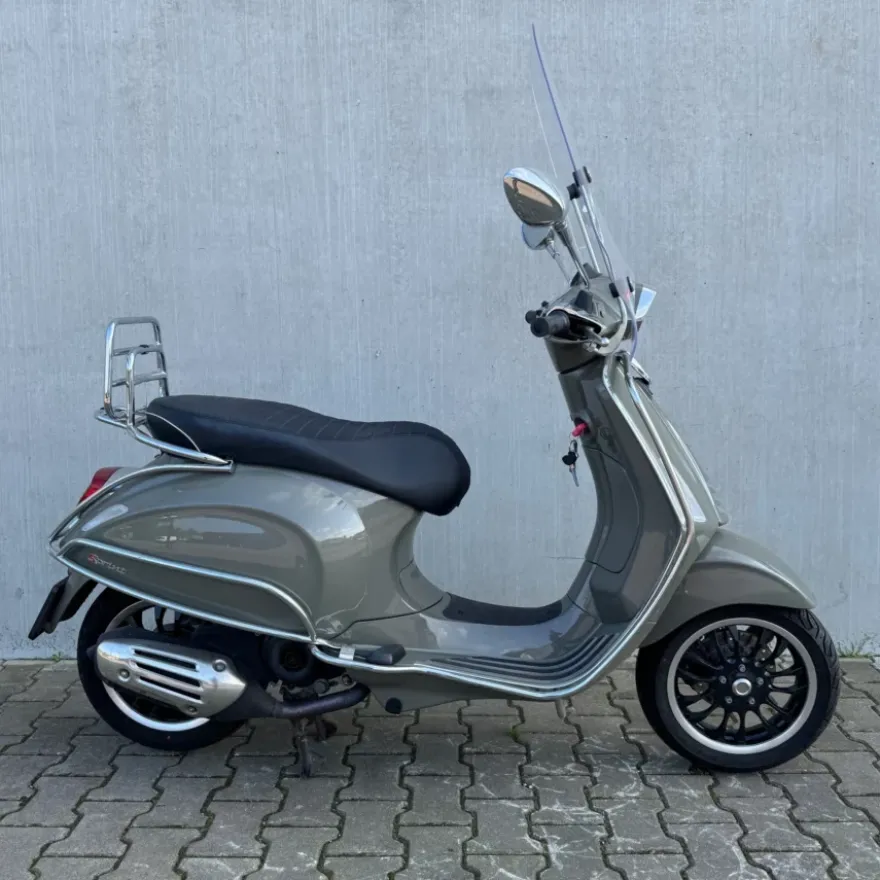 Vespa Sprint Custom Olive Green FJN-84-J