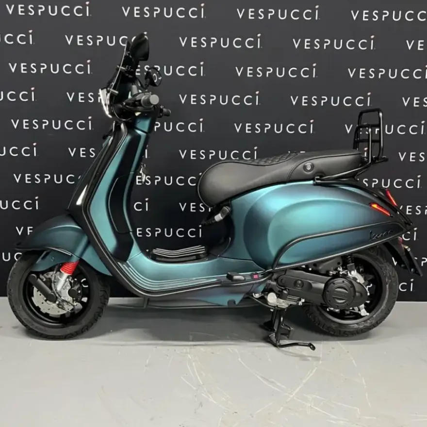 Vespa Sprint – Cycle blue