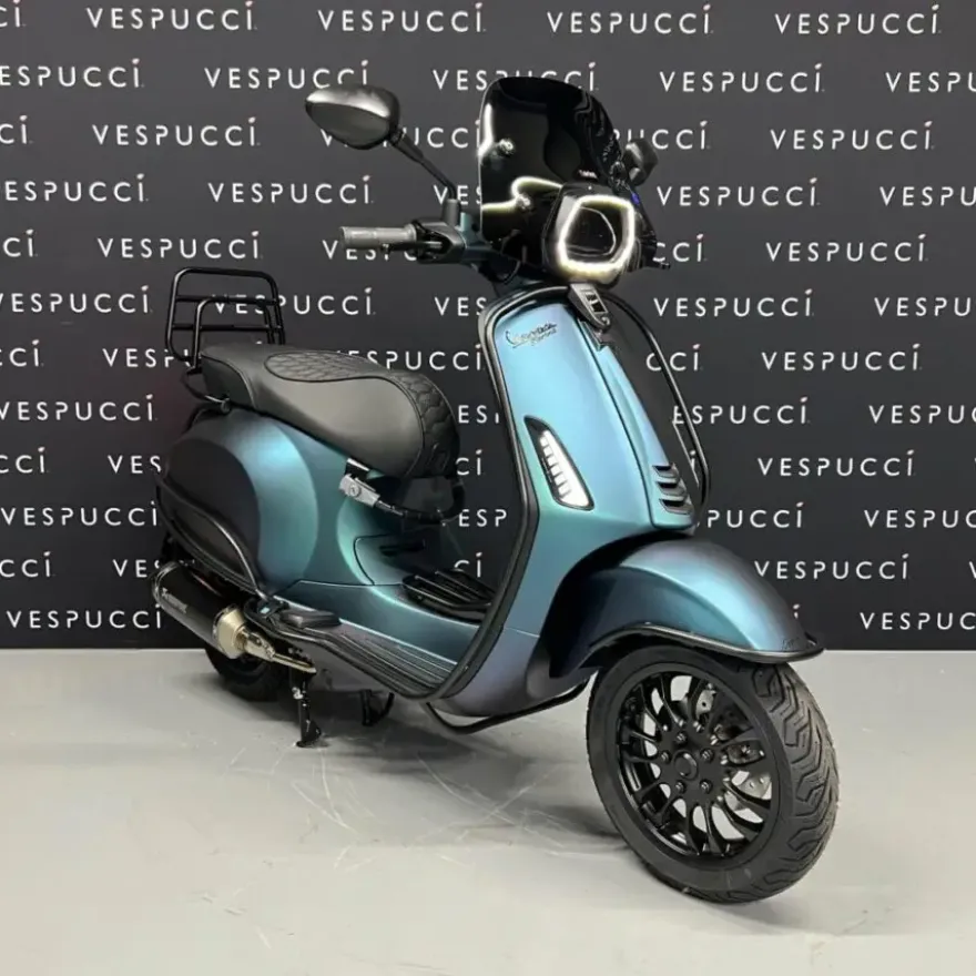 Vespa Sprint – Cycle blue